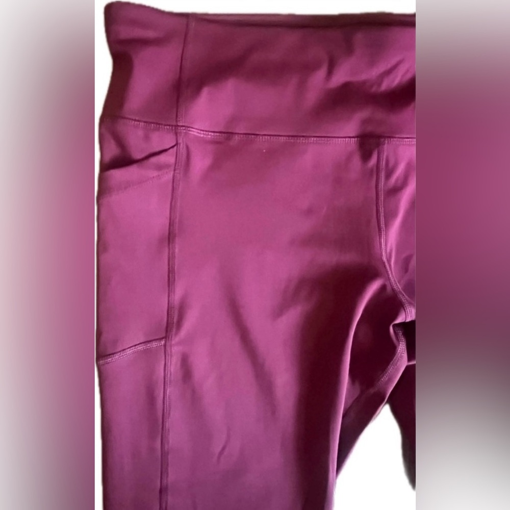 Avia Maroon Leggings with pockets.
Stretchy Design. NWT. Women’s size XXL - Picture 2 of 7